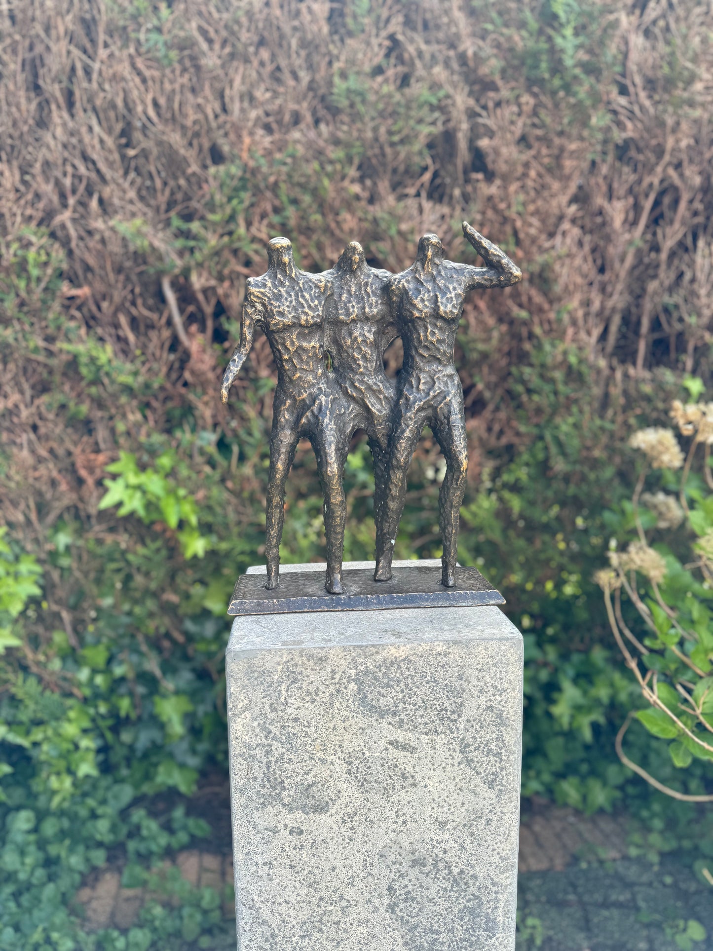 Estátua de Bronze - Os 3 Cavalheiros - 28x10x36cm - 5 kg