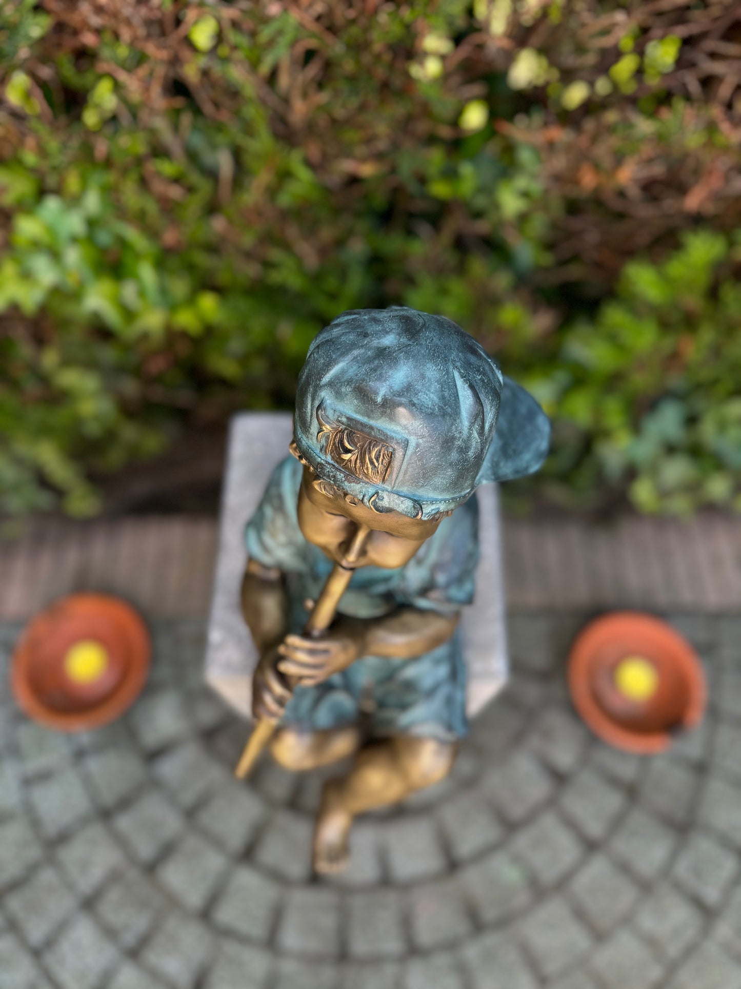 Bronze boy with flute - Fountain - Garden decoration