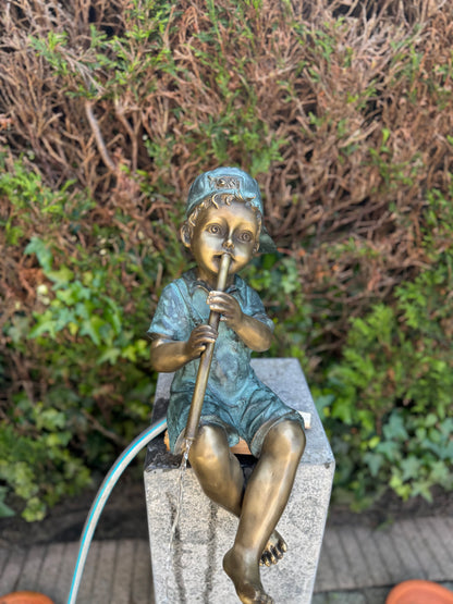 Bronze boy with flute - Fountain - Garden decoration