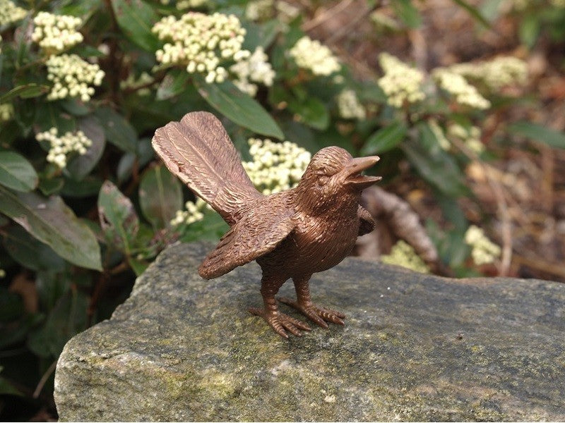 Bird in Bronze 8x4x12cm