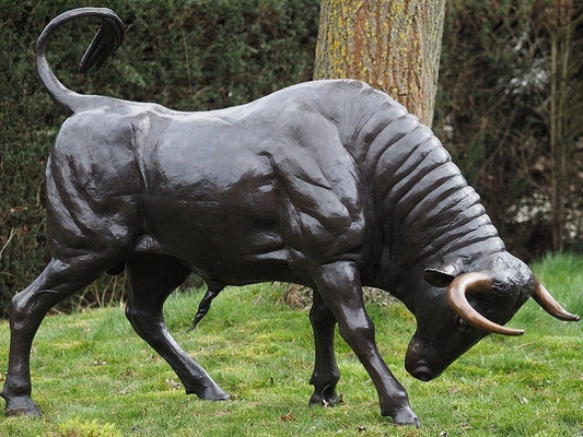 Bronzen Stier 178x80x235cm